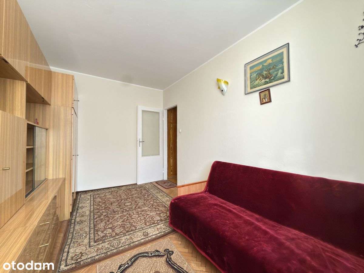 Dwupokojowe, ciepłe mieszkanie w Chyloni-4