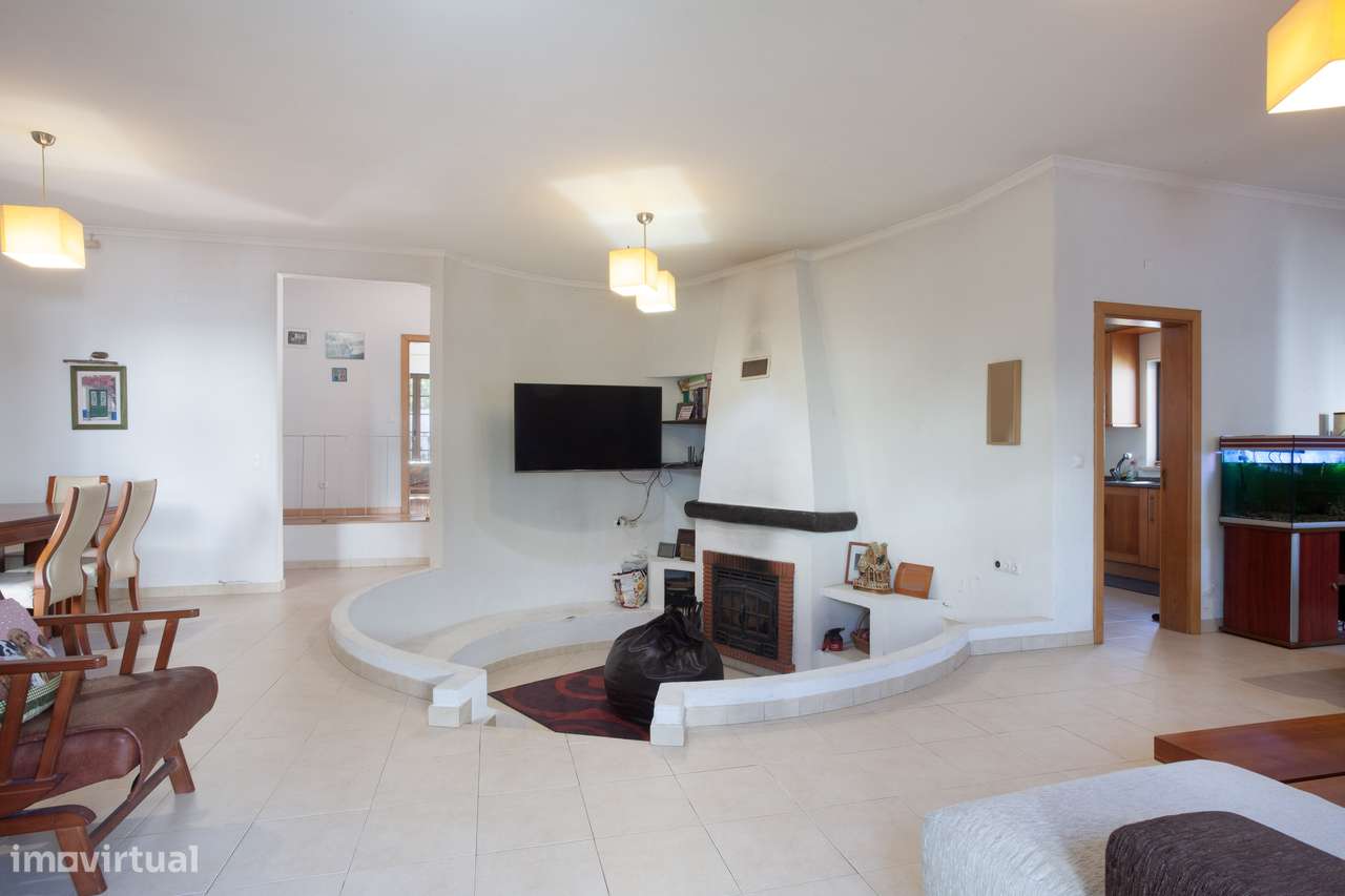 Moradia T4, Belverde - Grande imagem: 4/32