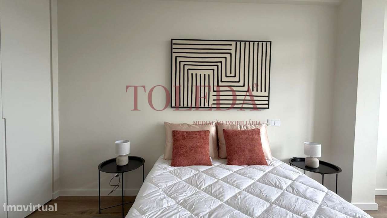 Apartamento T3 Remodelado em Benfica com terraço-15