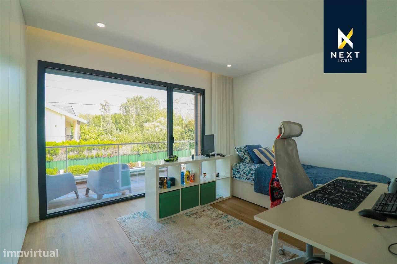 Moradia Geminada T4 com Piscina – Viseu-42