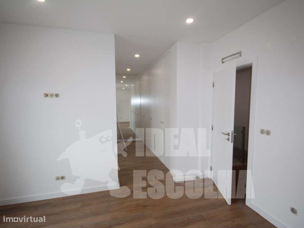 MORADIA 685 000€ FOROS DE AMORA.-10