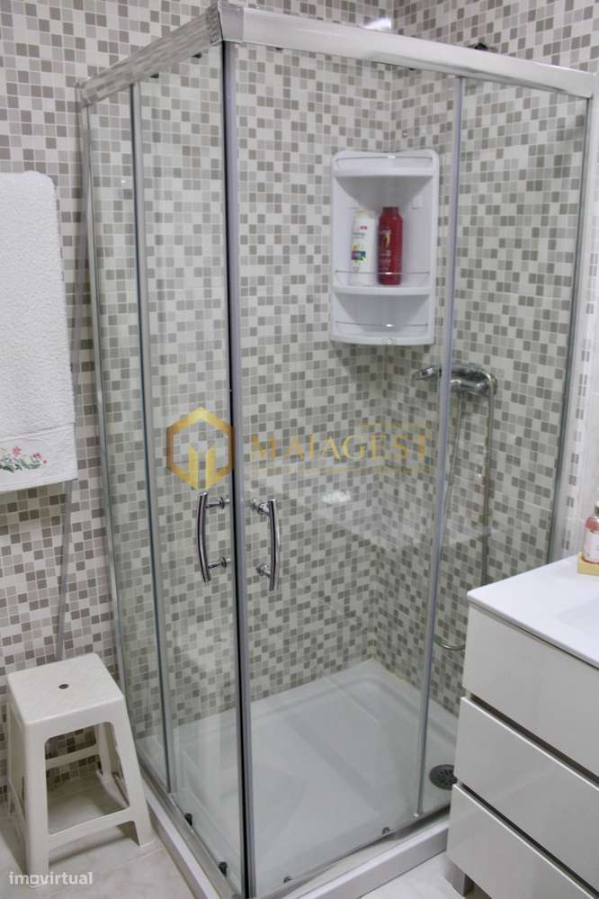 Apartamento T2 com Terraço Fantástico em Vila Nova de Gaia-17