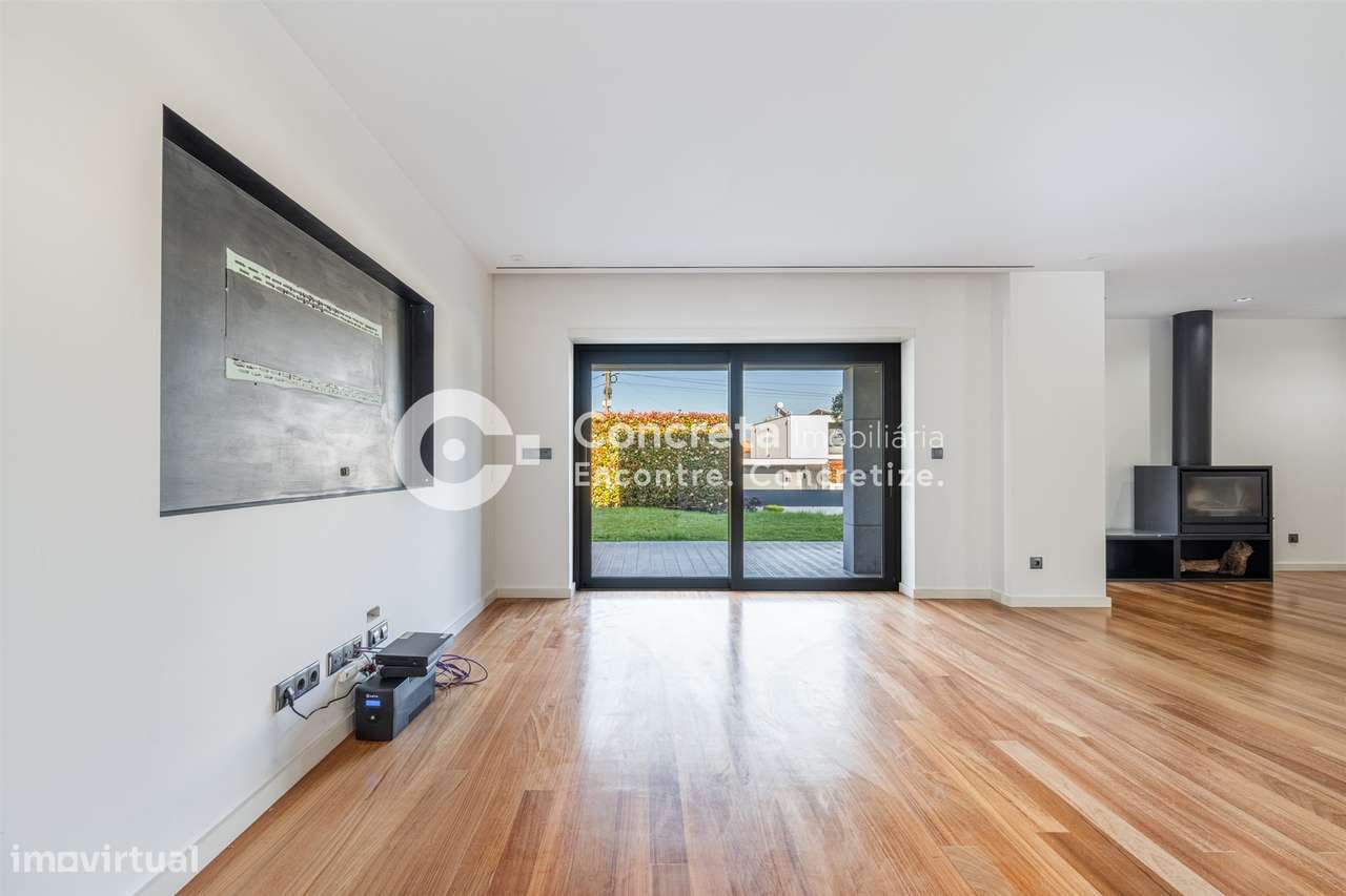 Moradia T3 com piscina interior em Tamel S. Veríssimo, Barcelos-10