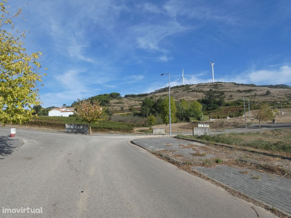 Terreno Urbano com 504 m² para construção de moradia Isolada!