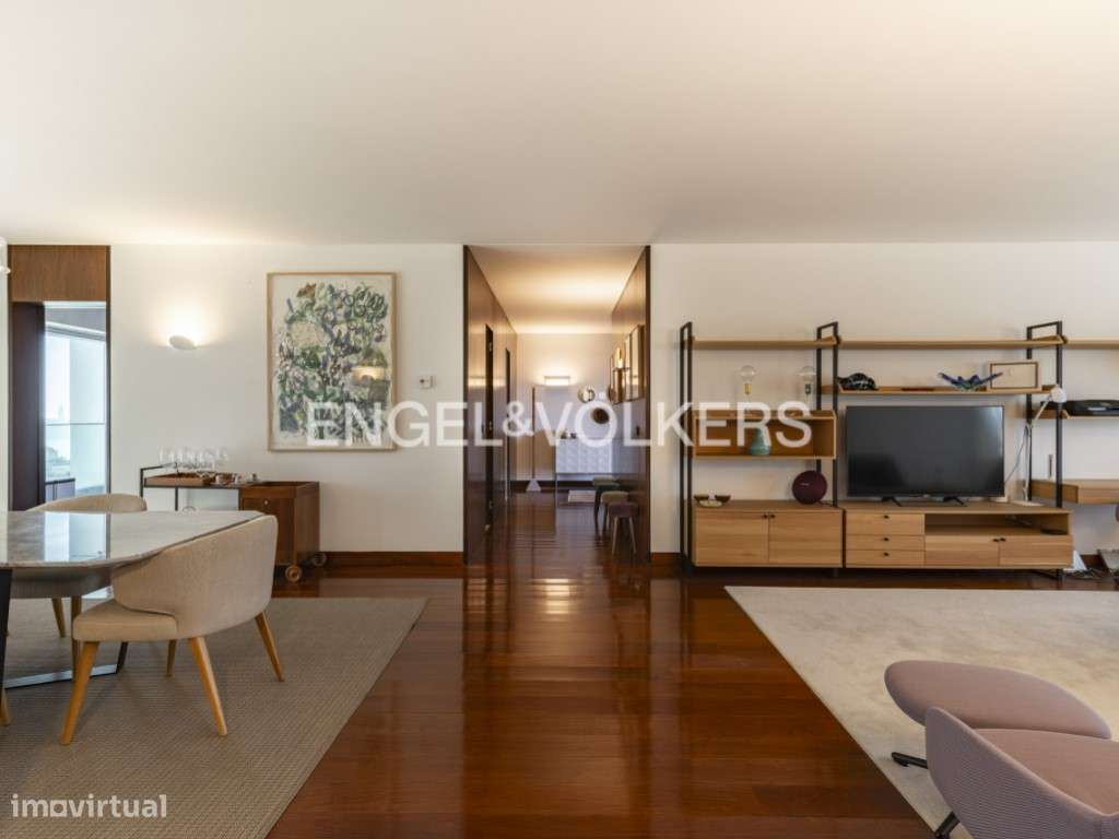 Luxuoso T4 no coração do Restelo - Grande imagem: 5/39