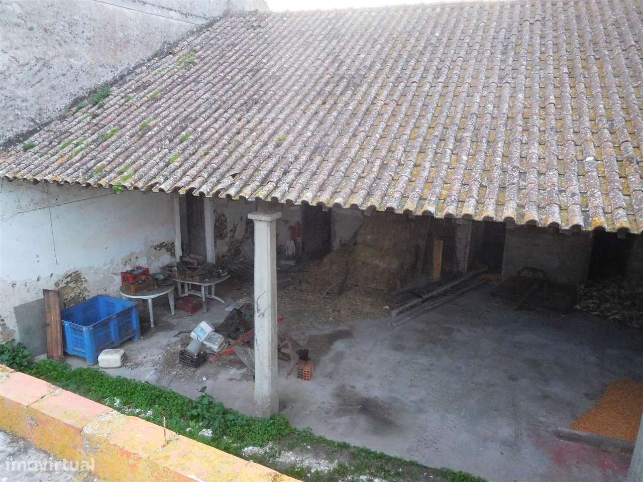 Quinta com Moradia T5 / Restaurar / Carvide / Leiria-12