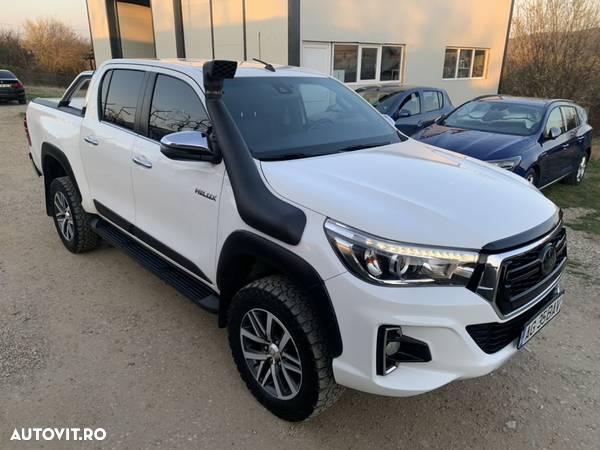 Toyota Hilux 4x4 Double Cab A/T Invincible - 9