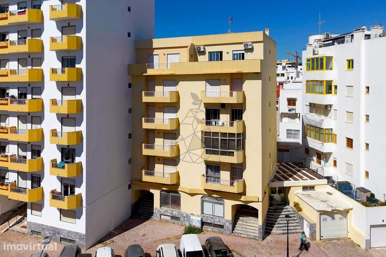 Praia à Porta: Espaço Comercial com Potencial Residencial em Armação d - Grande imagem: 4/34