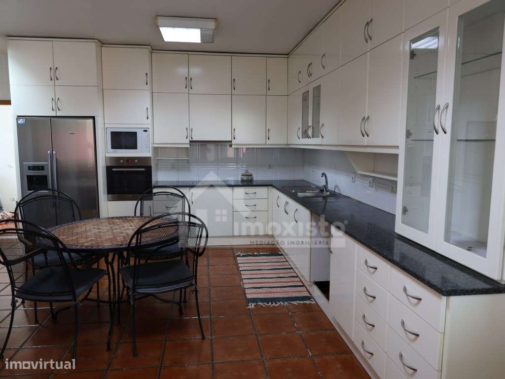 Moradia T6 pronta a habitar com piscina em Lousã-28