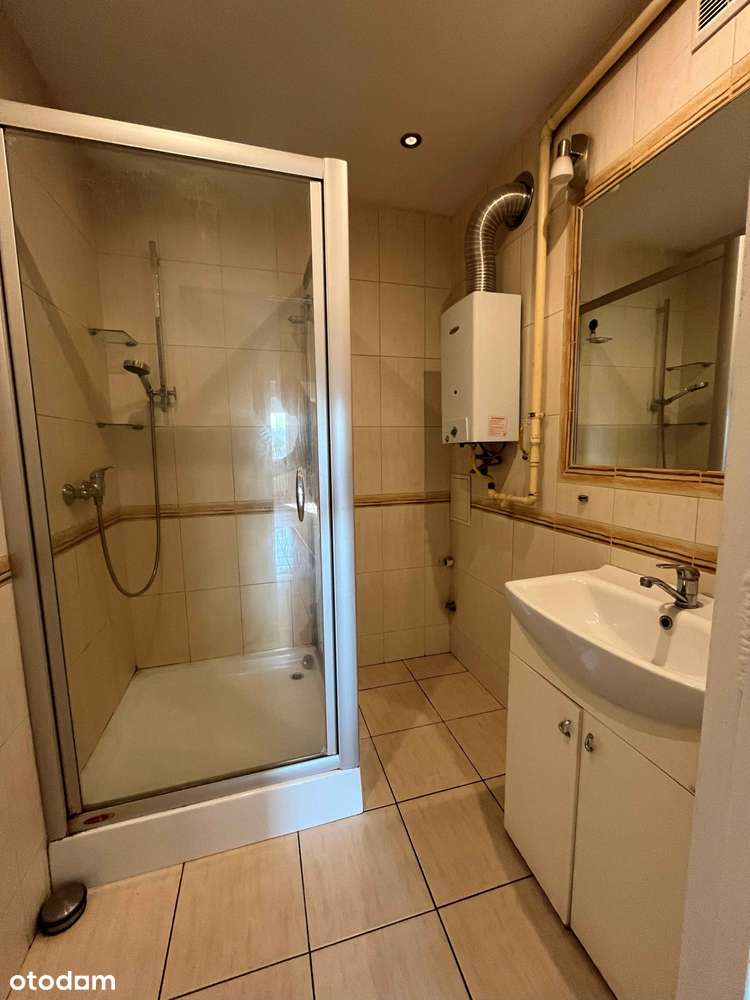 Słonecznie mieszkanie w centrum Poręby-8