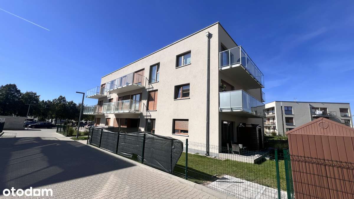 Przestronne mieszkanie z dużym tarasem na osiedle  Komfortia-0