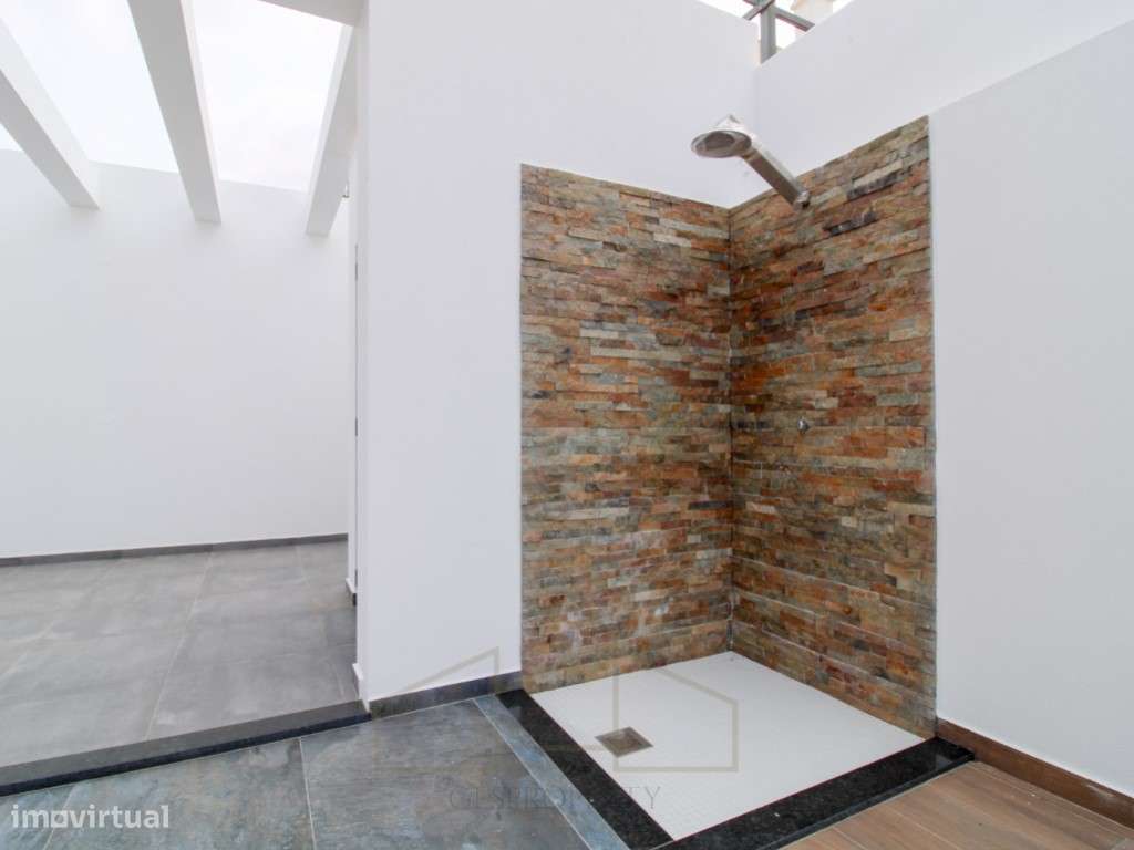 Moradia Isolada T4 - inserida em lote 420m2 - Aldeias de Irmaos - A...-58