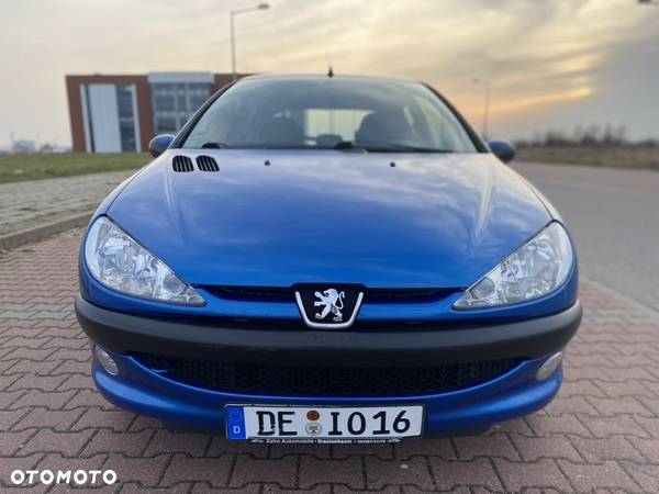 Peugeot 206 - 8