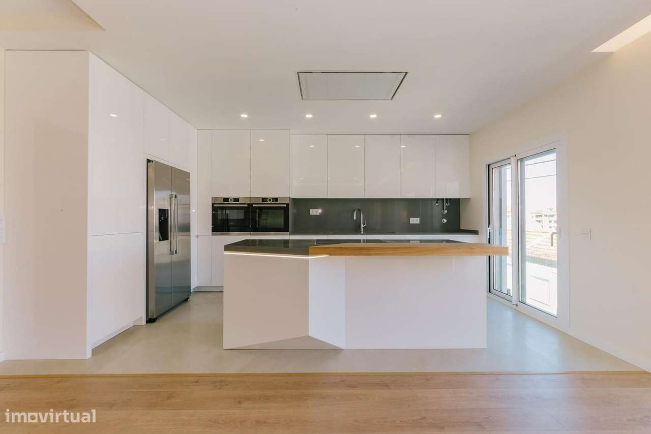 Duplex T4 com piscina, Alcochete - Grande imagem: 4/45