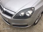 Dezmembrez Opel Zafira 1,9 CDTI - 4