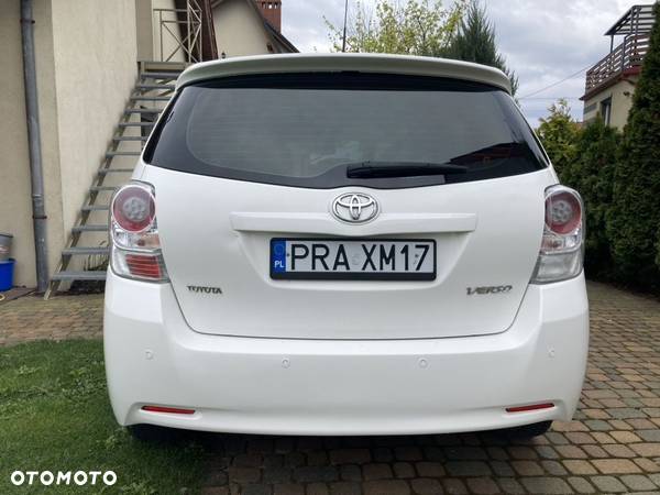 Toyota Verso 2.0 D-4D - 7