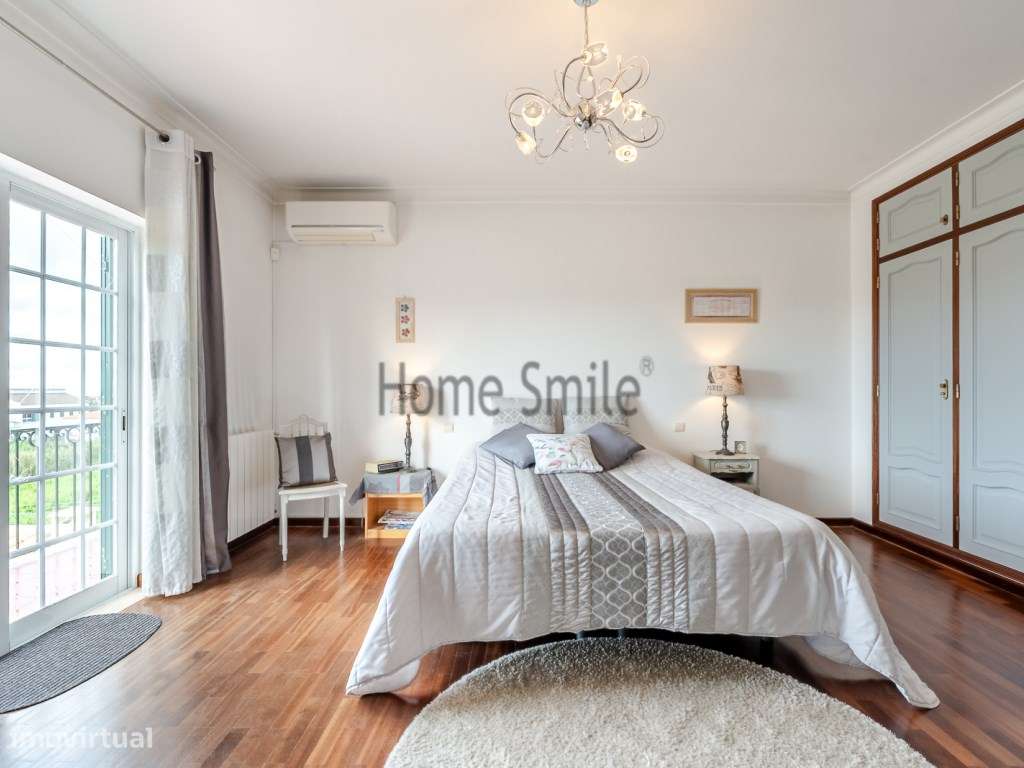 MORADIA COM PISCINA. EXCELENTE QUALIDADE-19