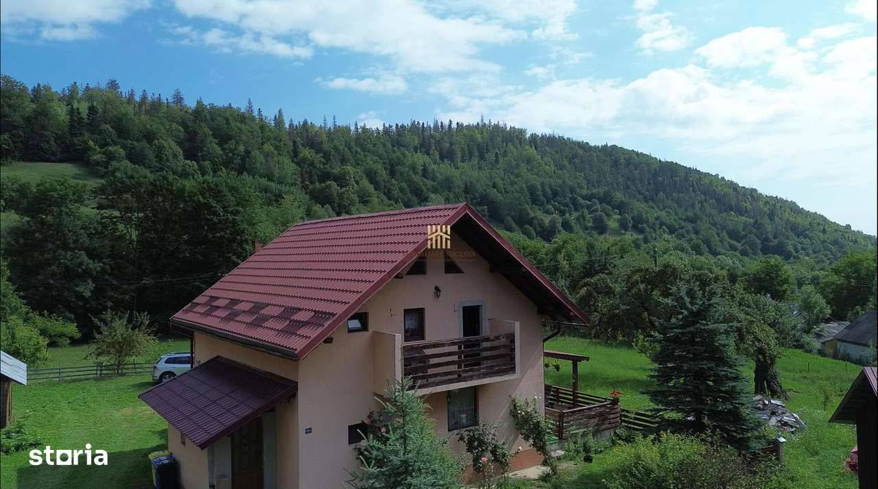 Casuta de Sub Padure In Bucovina De vanzare - Imagine principală: 4/20