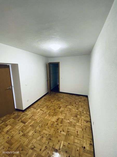 Apartamento T2 Renovado - Santar - Viseu - Grande imagem: 5/8