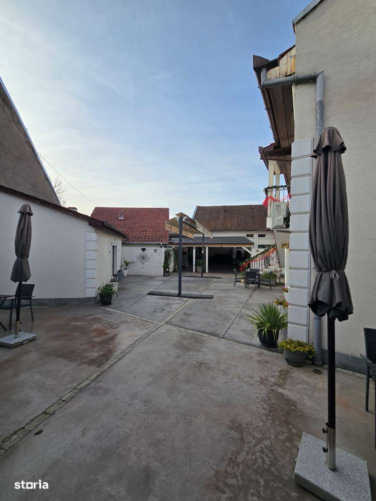 Casă,Restaurant,Cazare ! - Imagine principală: 5/20