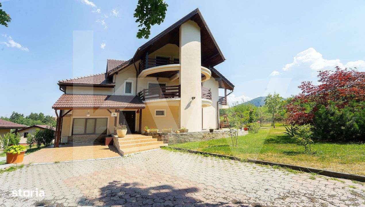 Vila exclusivista cu piscina si panorama de vis Cisnadioara - Imagine principală: 2/19