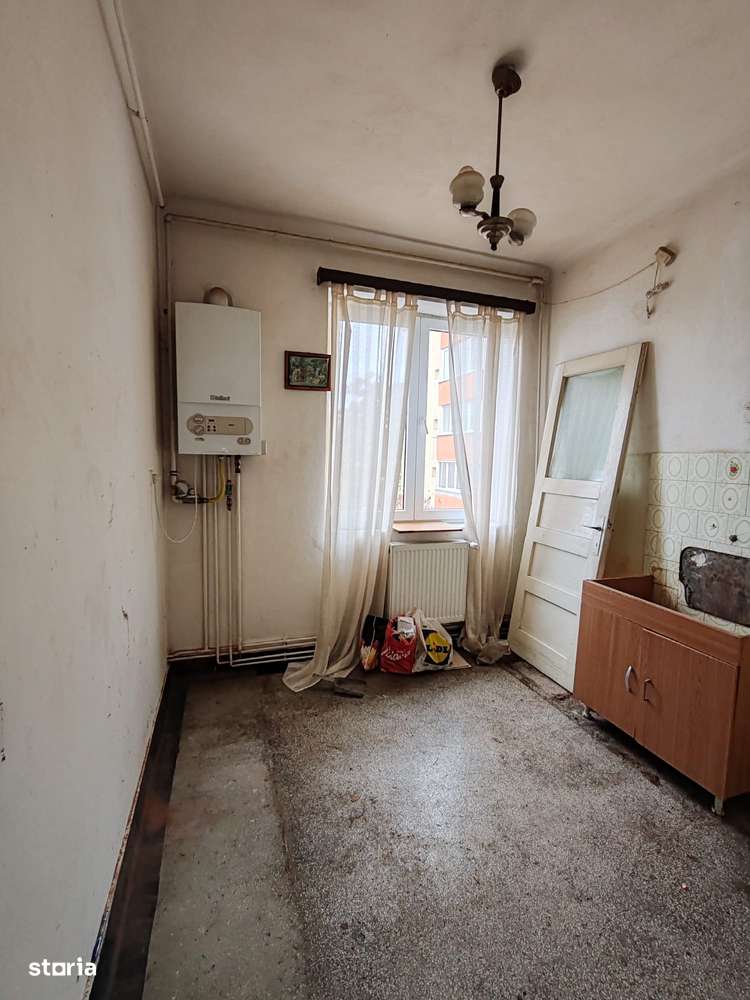 Apartament 3 camere structură foarte mare - Imagine principală: 5/10