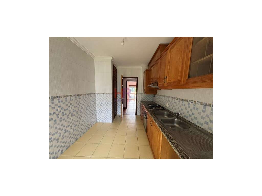 Apartamento T3 com suíte e varandas em São Silvestre, Coimbra.-22