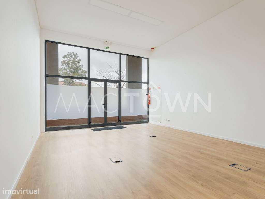 Loja versátil em Marvila - Grande imagem: 4/25