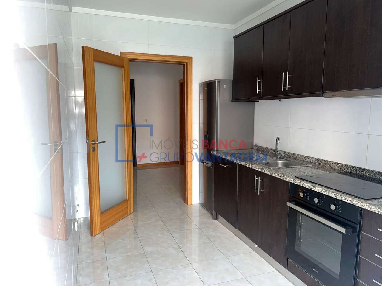 Apartamento T2 com 2 wc's em Canelas - Grande imagem: 3/12