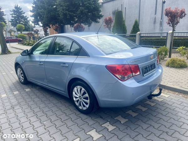 Chevrolet Cruze - 3