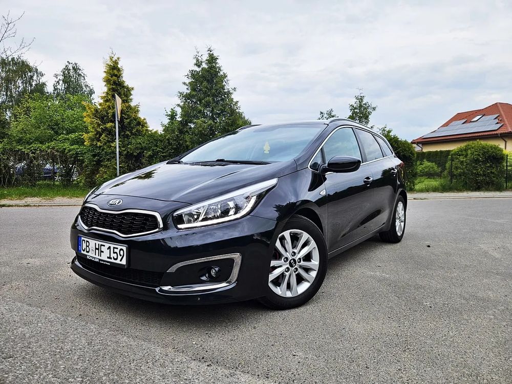 Kia Ceed II 1.6 CRDi 136 ISG Spirit 2015