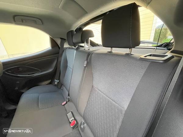 Toyota Yaris 1.5 HDF Comfort Plus - 21