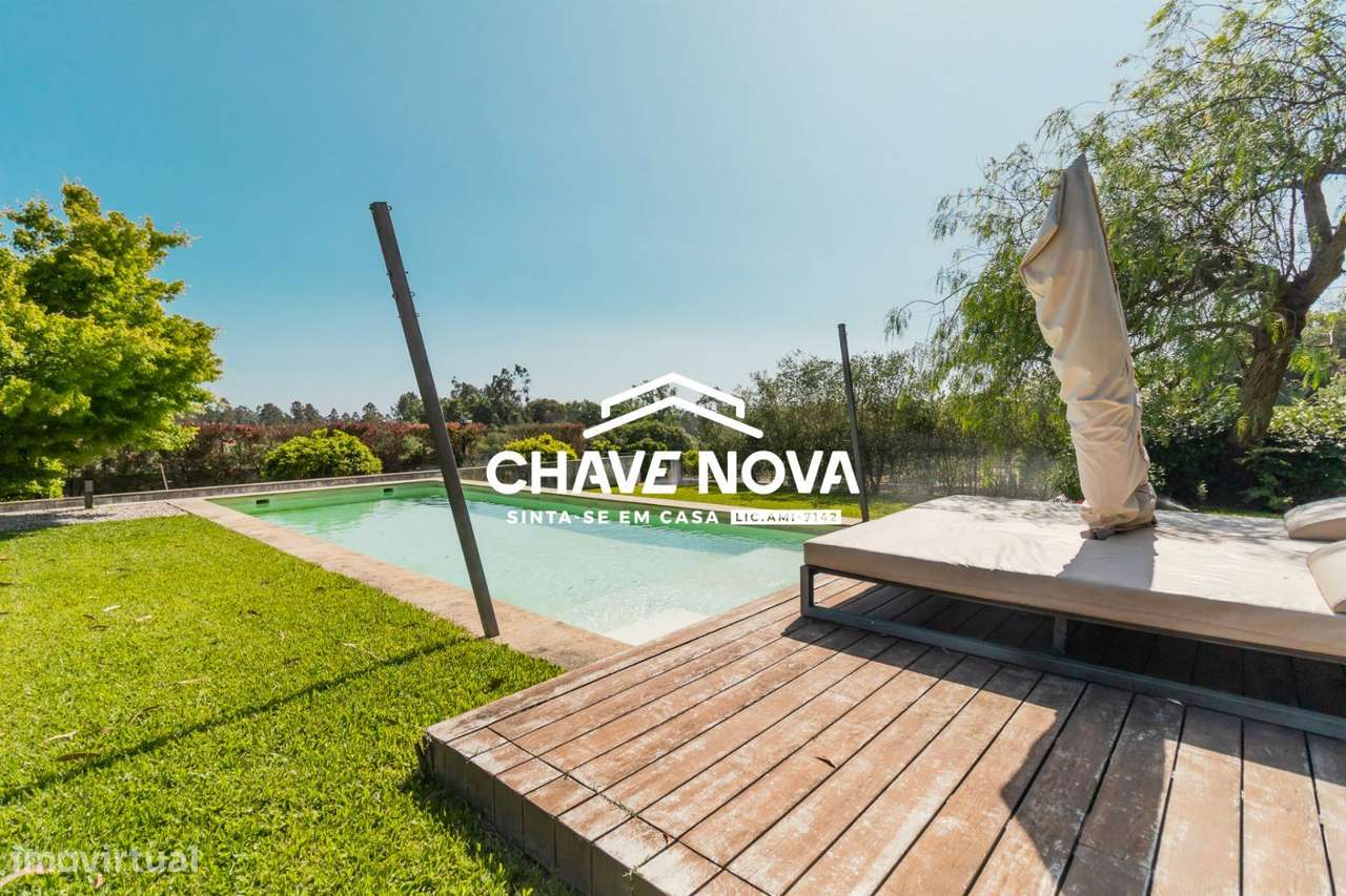 Moradia de luxo com 3700m2 de terreno em Santa Maria da Feira - Grande imagem: 3/25