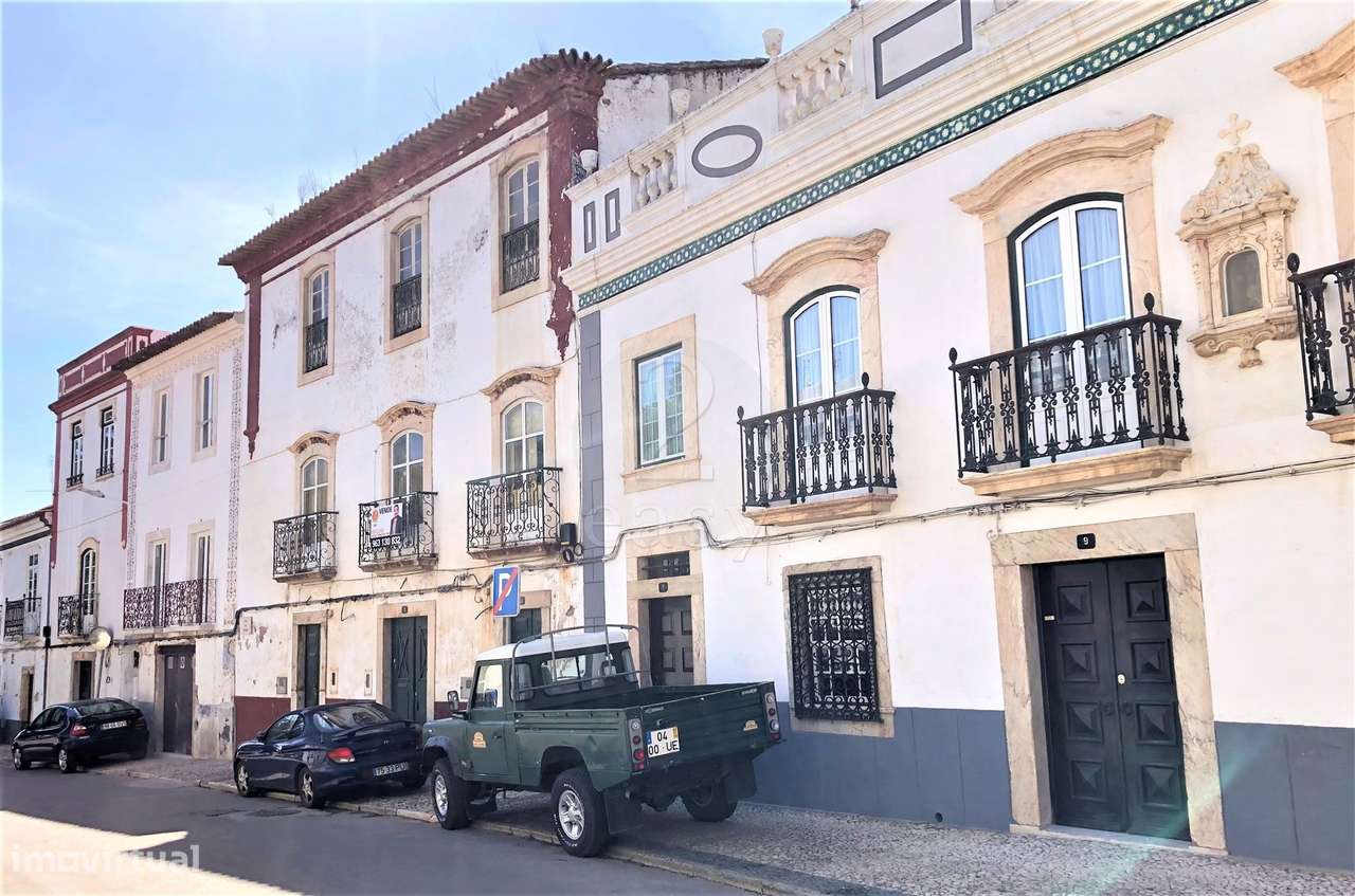 Investimento Alentejo: Casa Senhorial, c/3 pisos e jardim - Grande imagem: 4/44