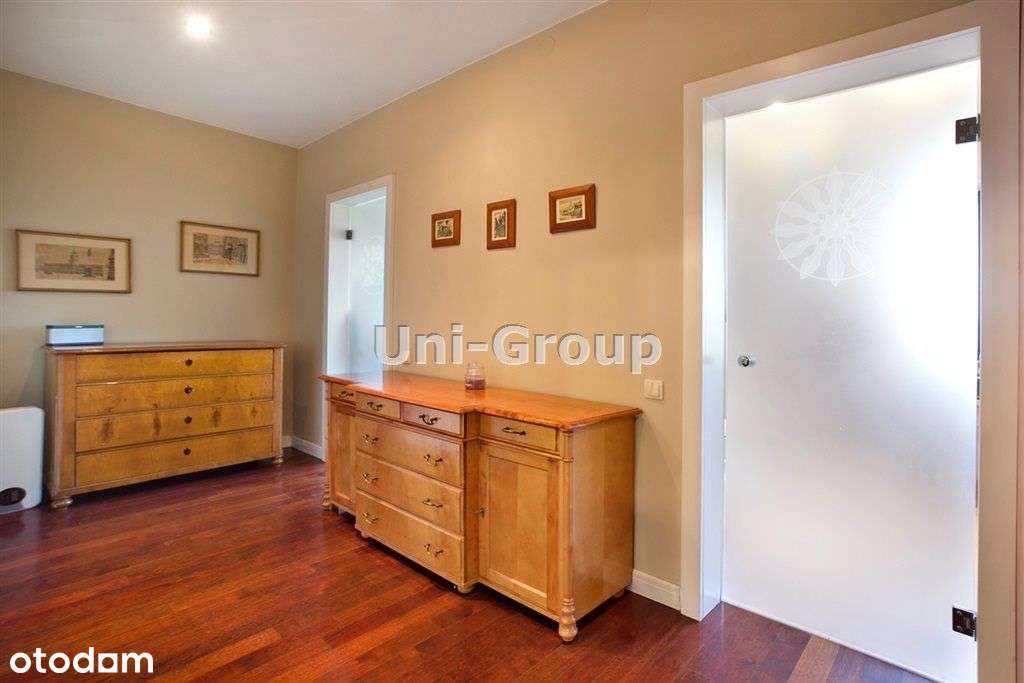 Komfortowy Wolnostojący Dom Na Zawadach-9