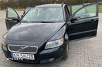 Volvo V50 2.4 - 23