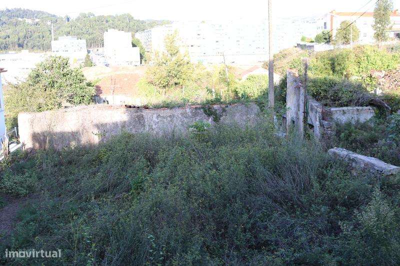 Propriedade c/ 1.800 m2 com  5  artigos urbanos em S. Vicente - Braga-26