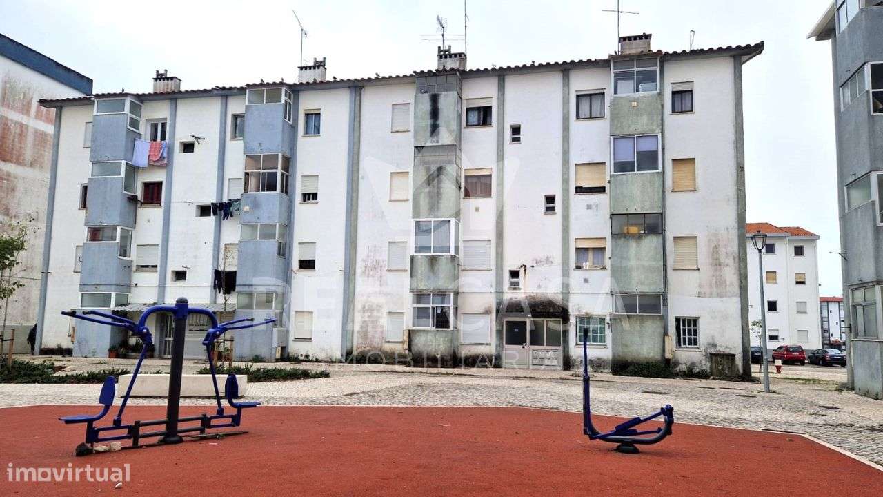 Apartamento T3 em Marinha Grande-16