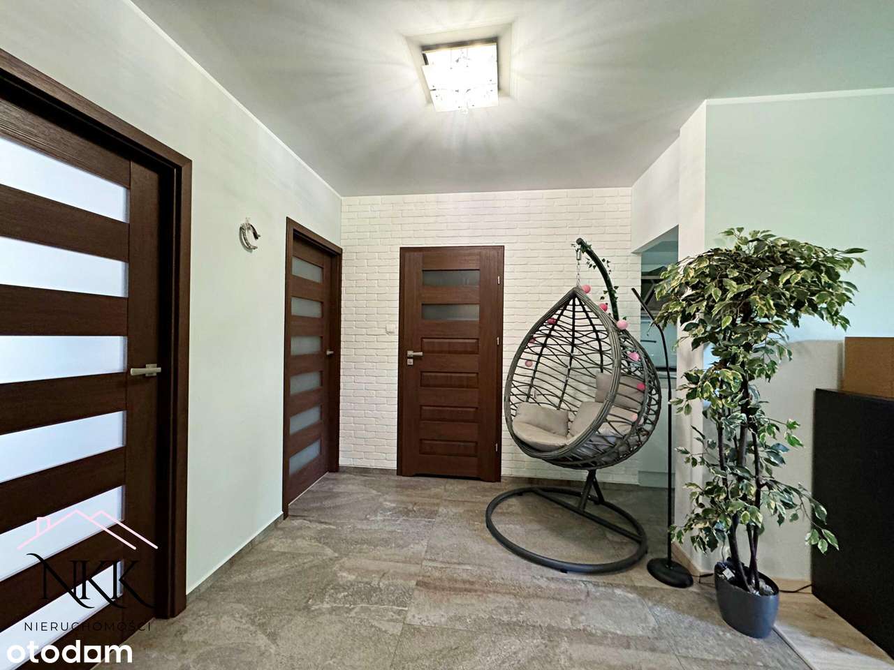 Niepowtarzalny Apartament 3-pokojowy na 1 piętrze-11