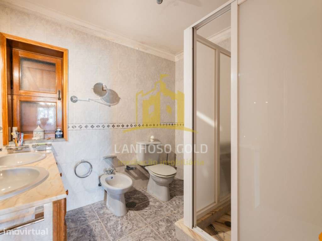 Encantadora Moradia T4 em Pedra Campos e Louredo-13