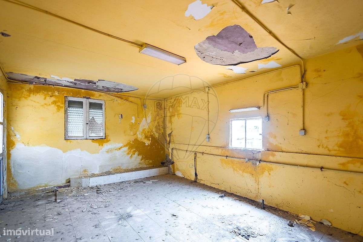 Moradia T5 para venda-16