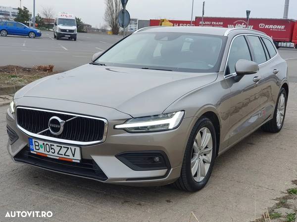 Volvo V60 D4 Momentum Pro - 1