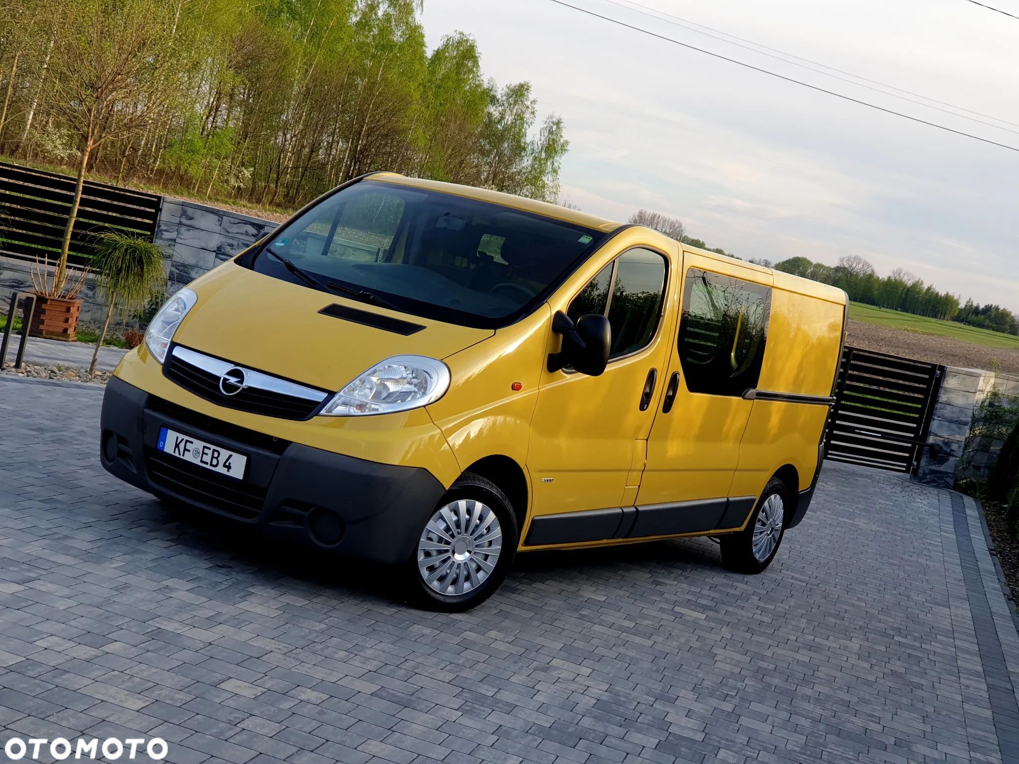 Opel Vivaro - 1