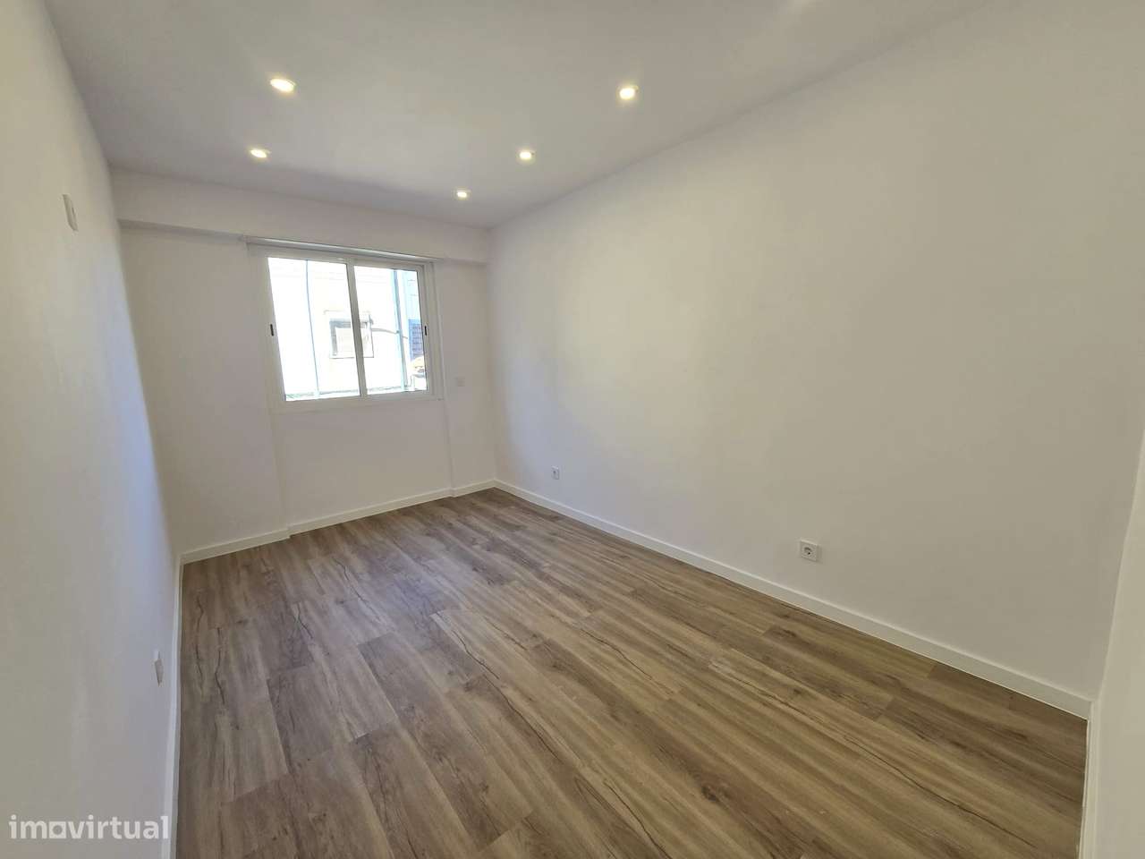 Apartamento Totalmente Remodelado T2 - Amadora-11