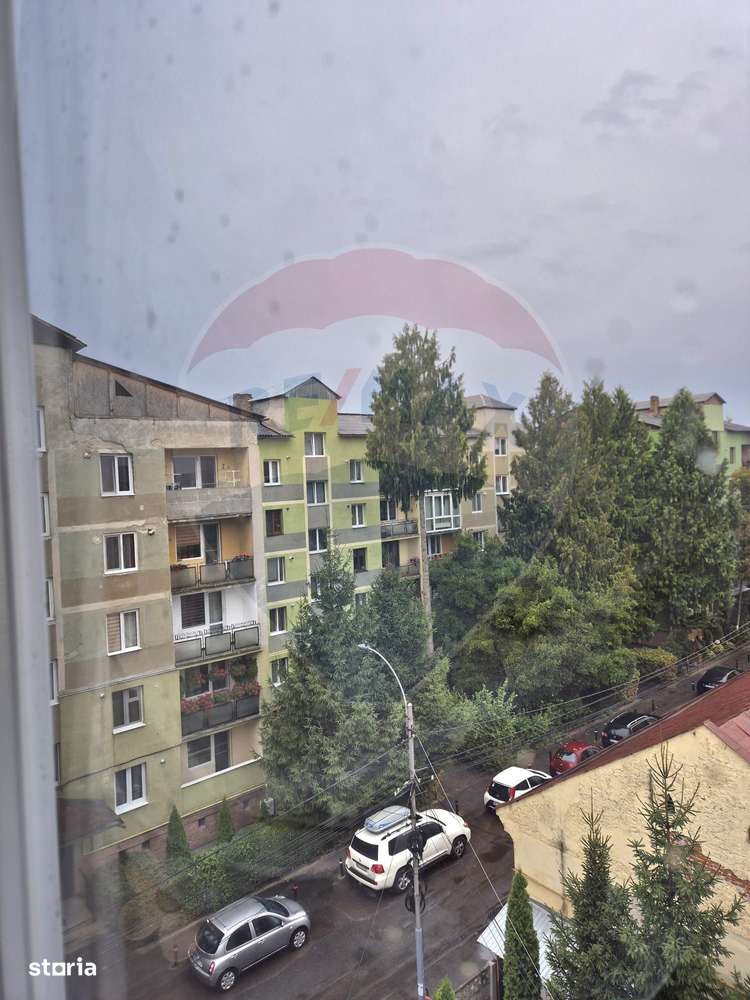 Apartament cu 4 camere de vânzare în zona Central - Imagine principală: 5/13