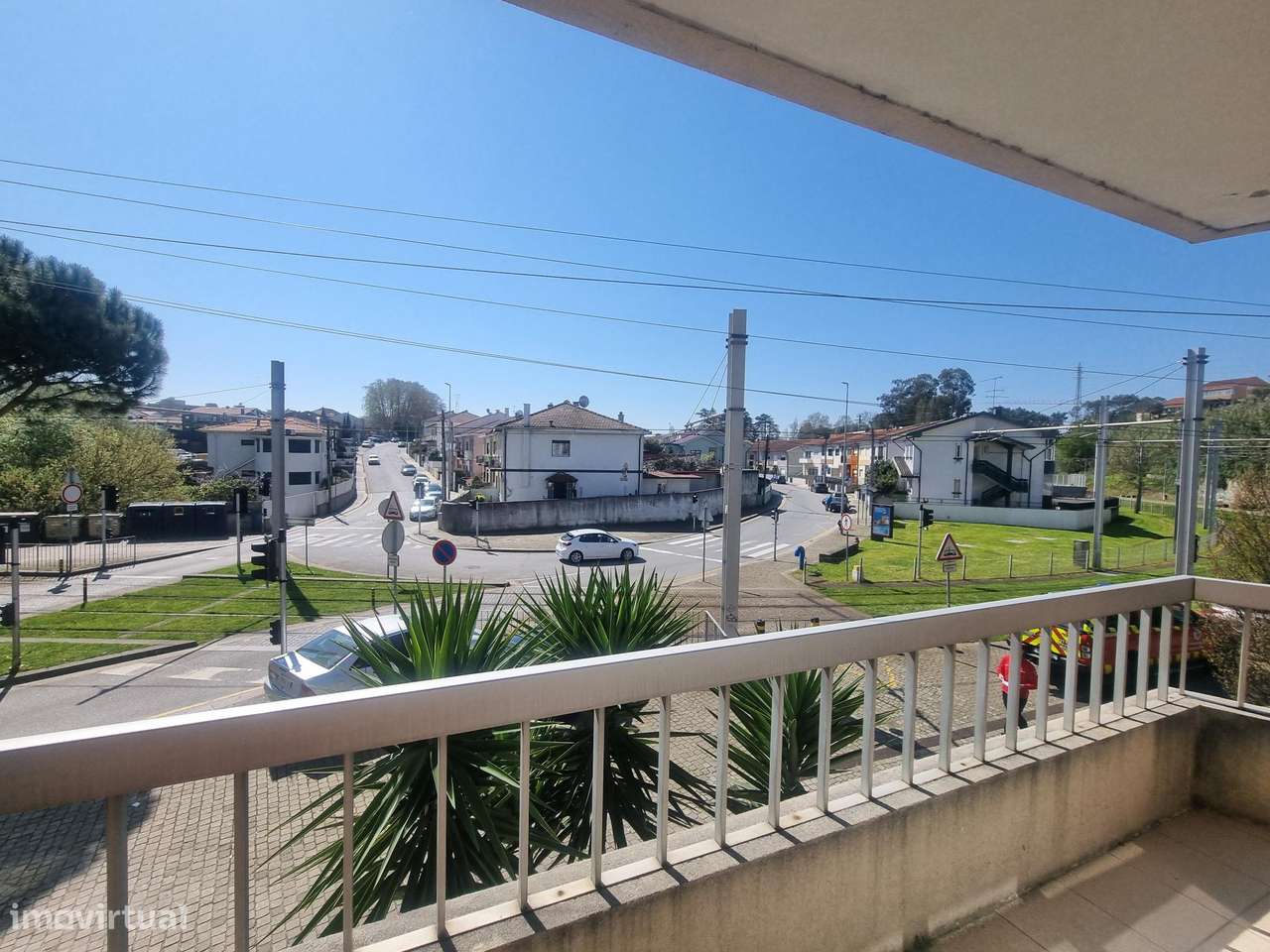 T3 Oportunidade - C/ Varanda e Garagem Box - Metro de Rio Tinto - Grande imagem: 2/16