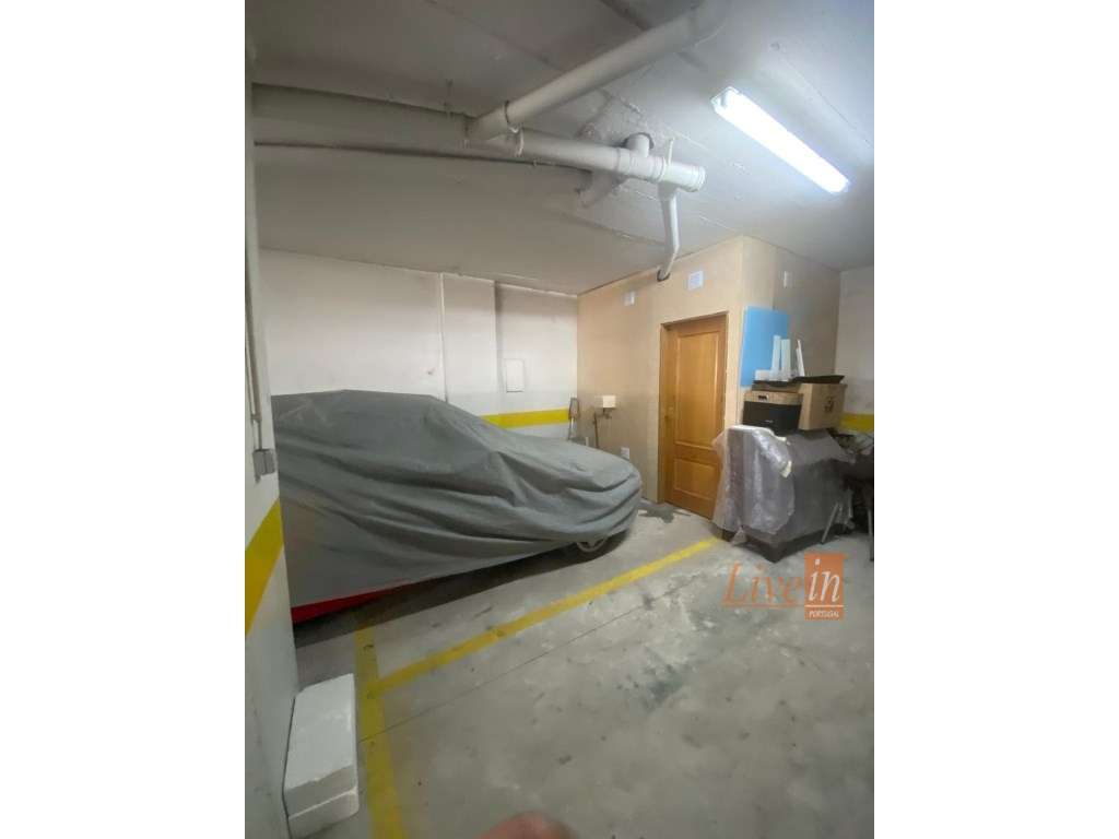 Apartamento T1 Renovado na Ericeira-9