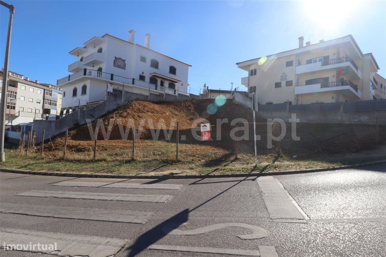 Terreno para construção 515m2, Amora - Grande imagem: 1/4
