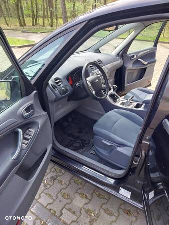 Ford Galaxy 2.0 TDCi Ghia - 14