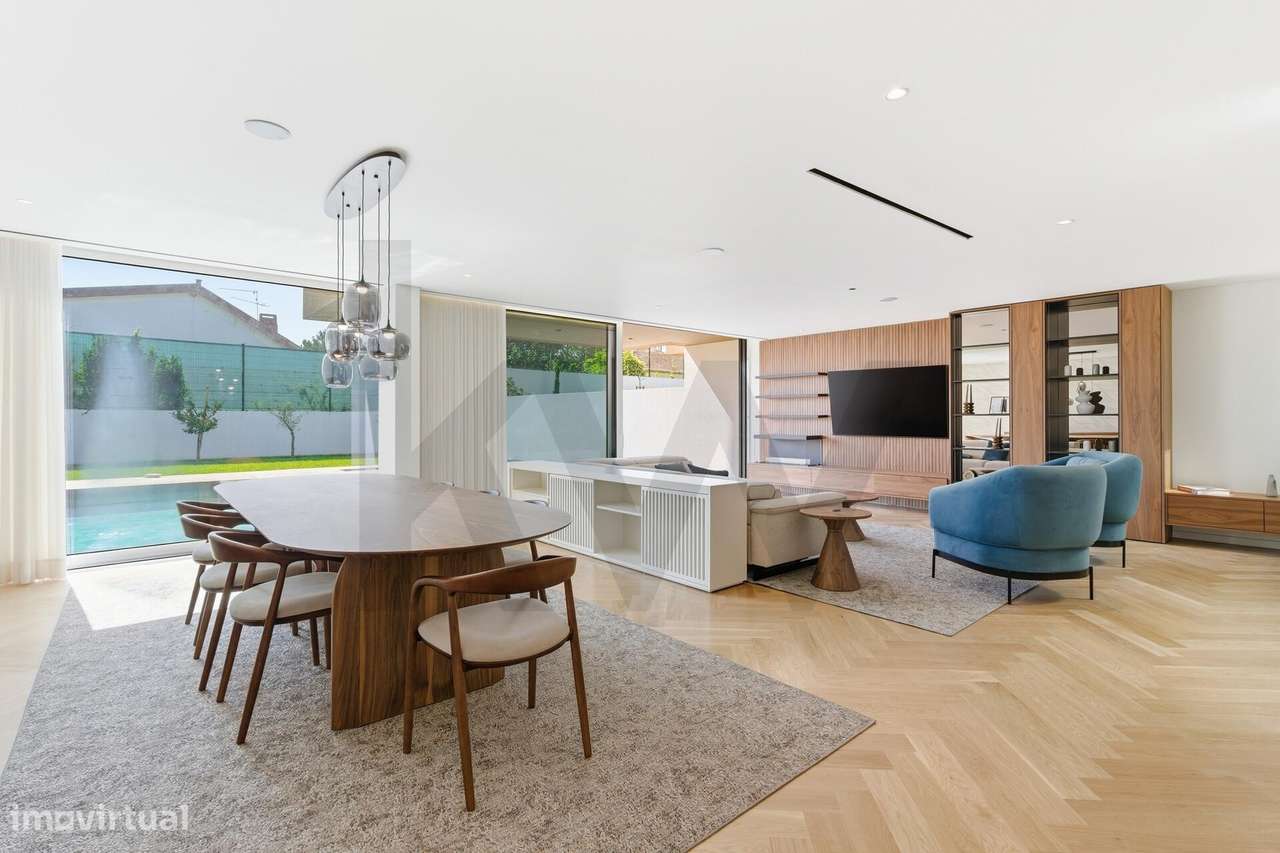 1º PROPRIETÁRIO | 4 SUITES | PISCINA | ESTORIL - Grande imagem: 2/23